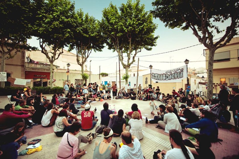 798339_268096176654954_1170456820_o